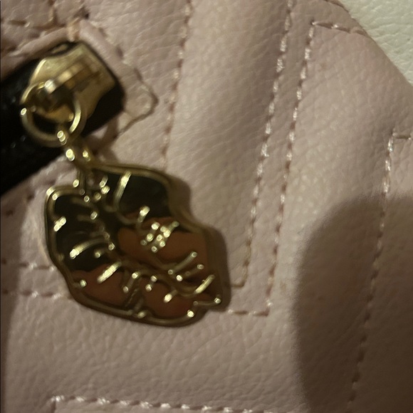 Betsey Johnson Quilted Crossbody - Picture 3 of 8